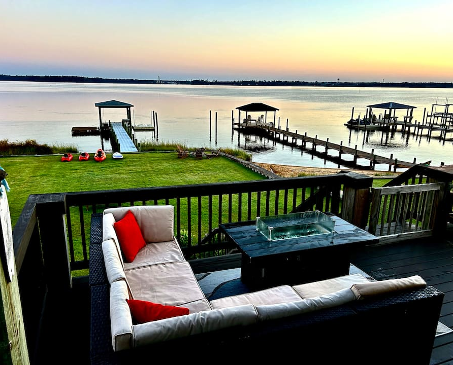 DOGFriendly/Gameroom+Amenities RiverFront Paradise